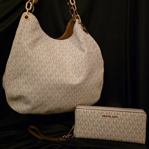 Michael Kors Lillie Large Logo Shoulder Bag w/Logo Wristlet - Picture 1 of 8